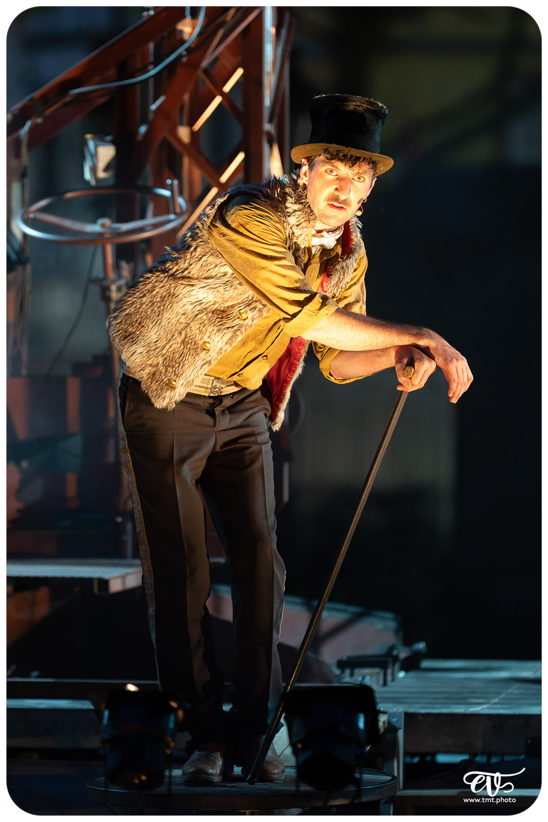 DE CHAIR ET D'ACIER (CIE 100 RACINES)